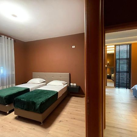 The Brownie Apartment Vlorë Exterior foto